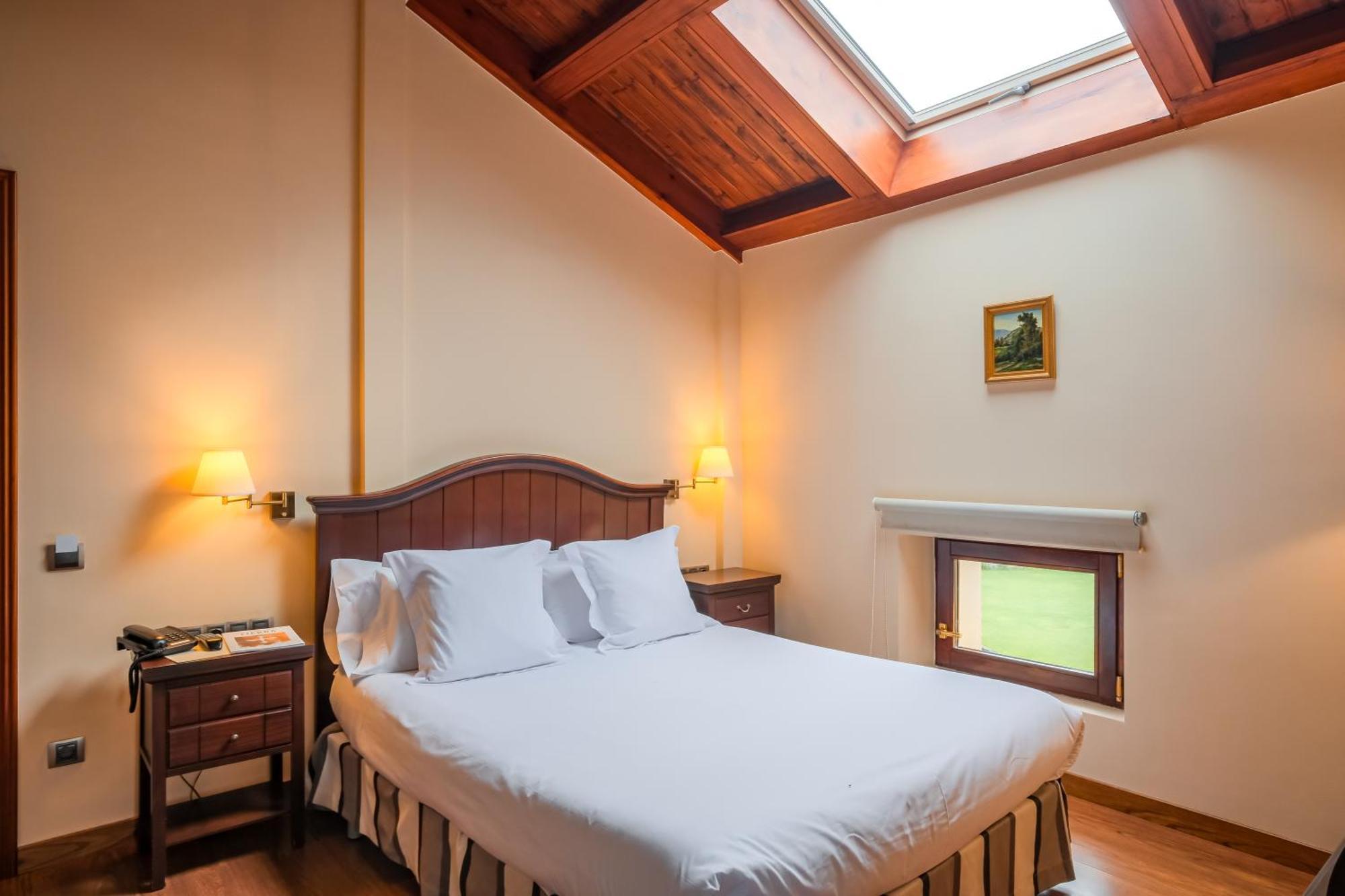 Indiana Boutique Hotel Llanes Exterior photo