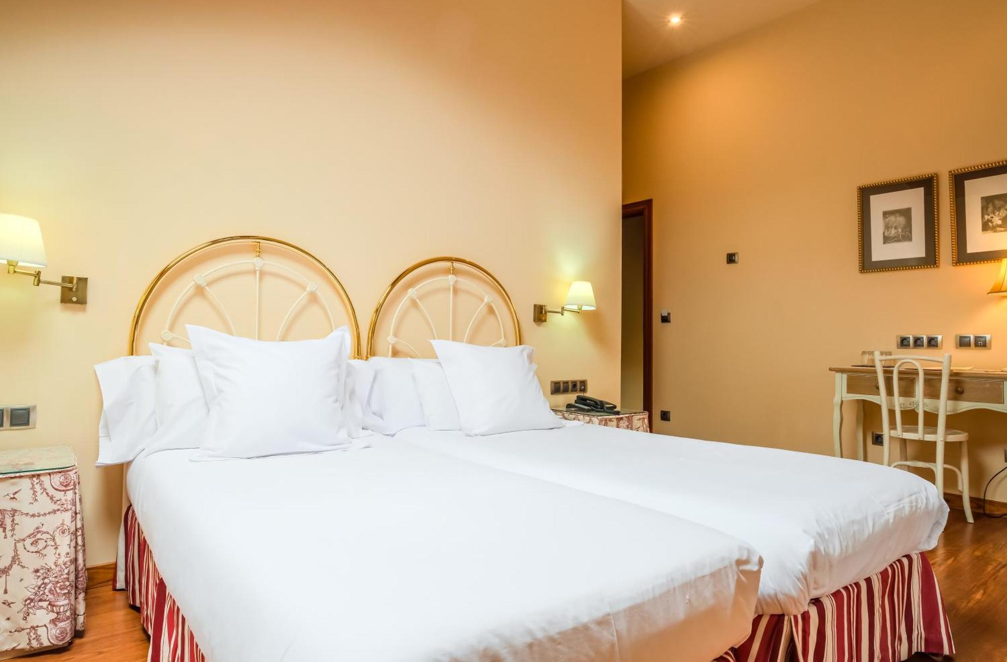 Indiana Boutique Hotel Llanes Exterior photo